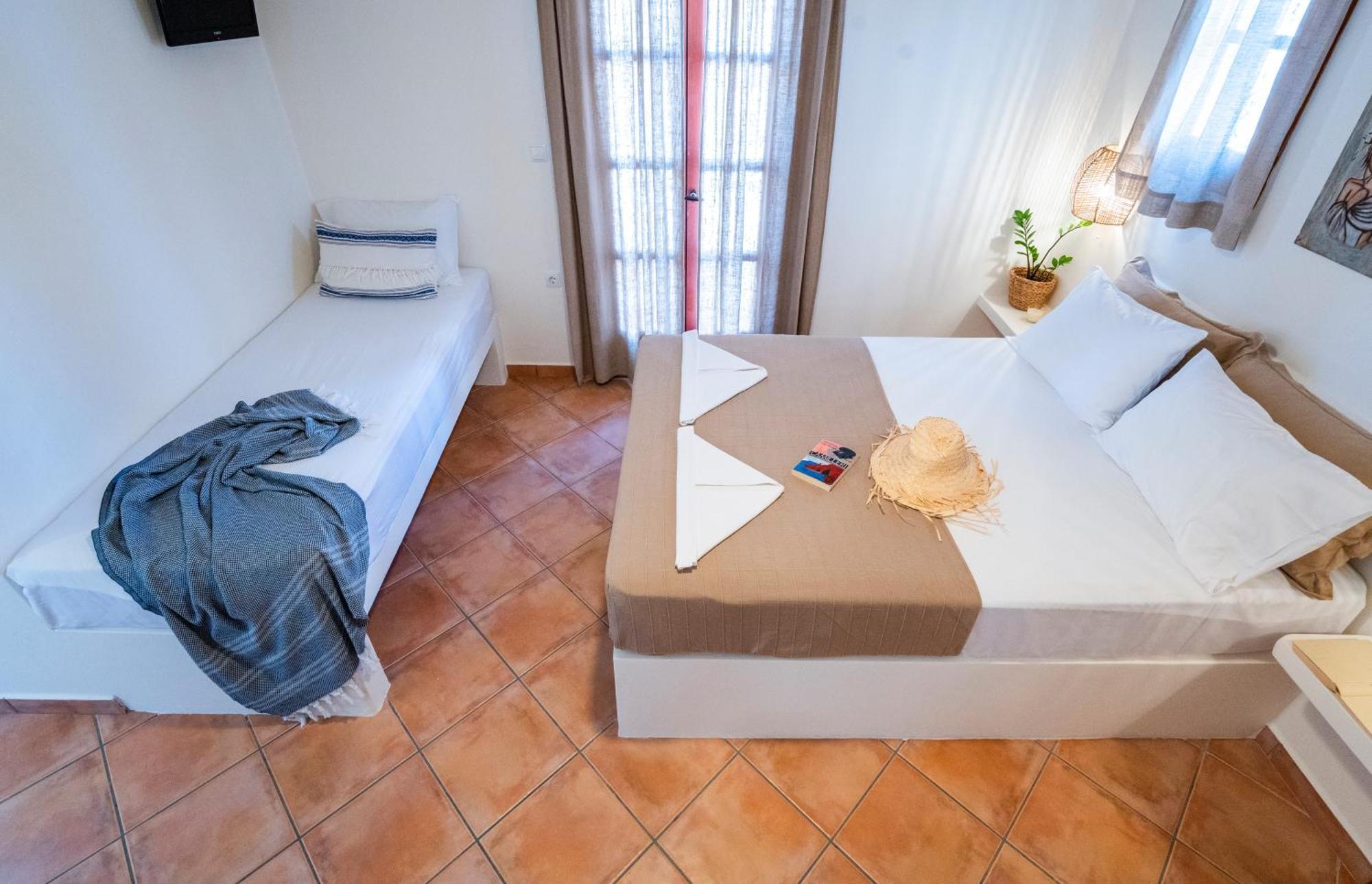 Ligaries Aparthotel 3*