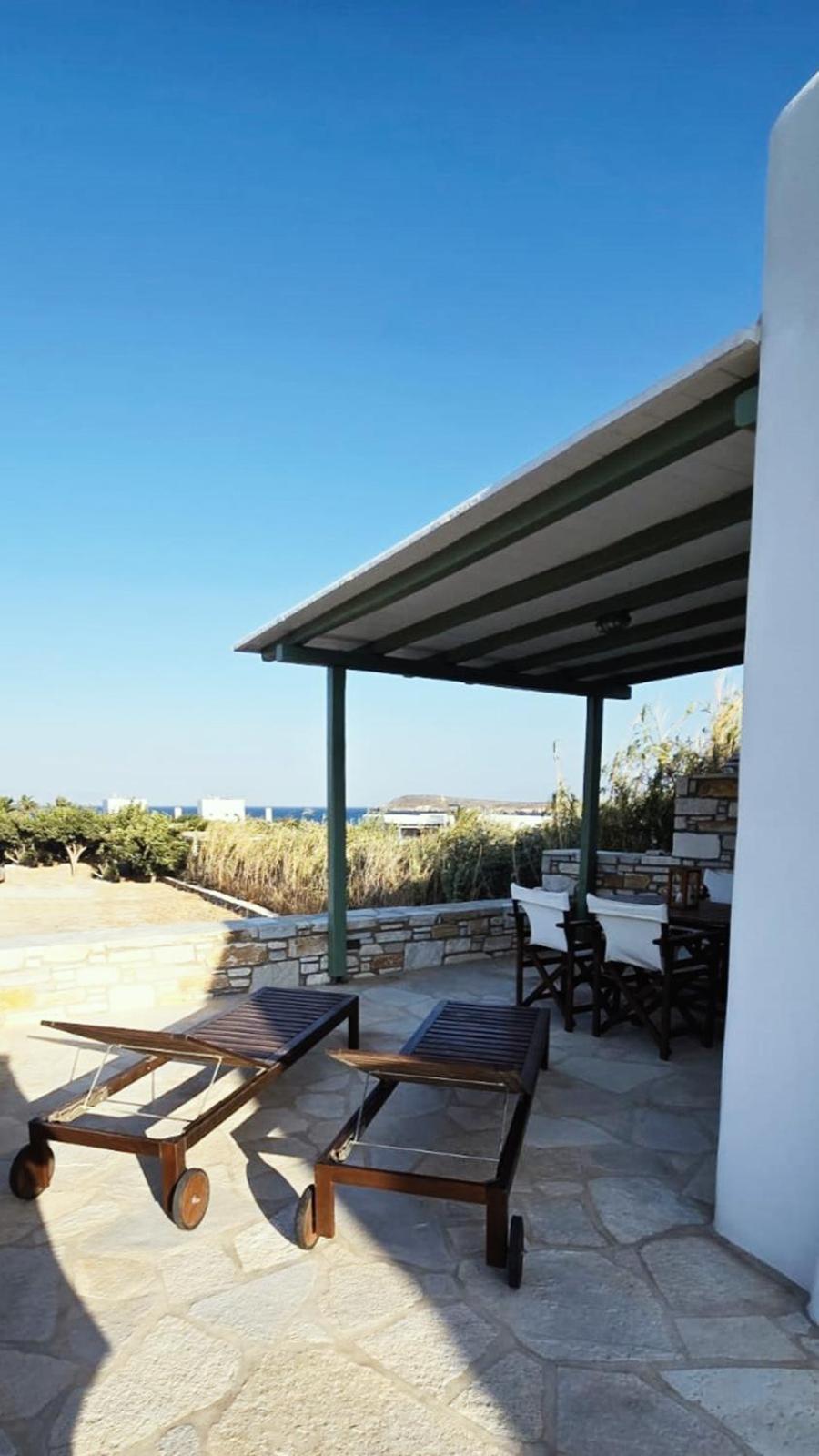Flora & Agelos Studios * Chrisi Akti (Paros)