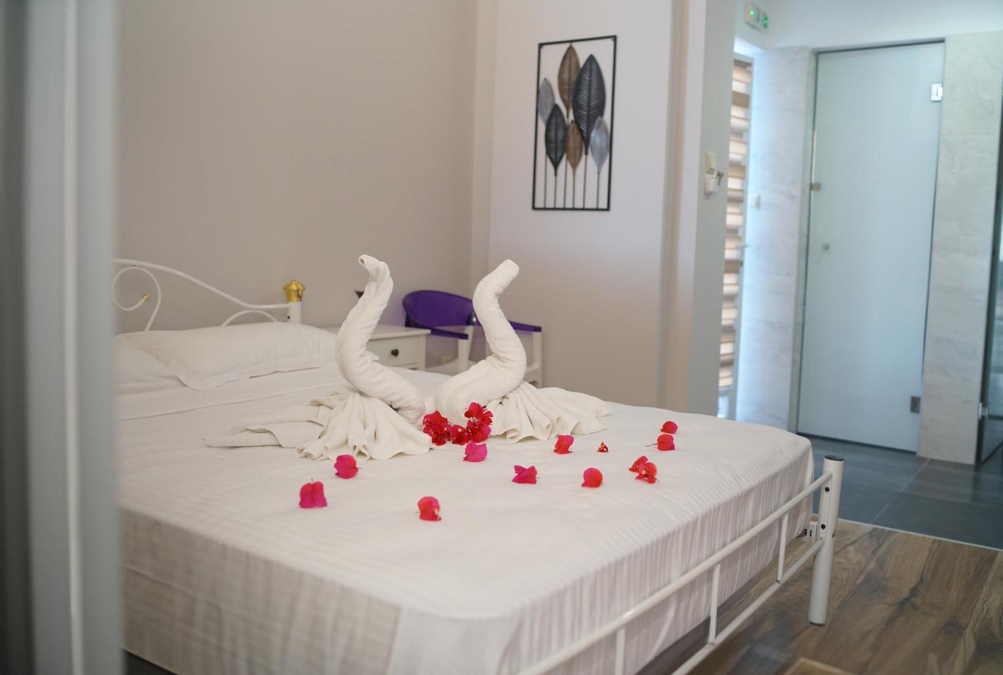 Must Boutique & Restaurant 3*
