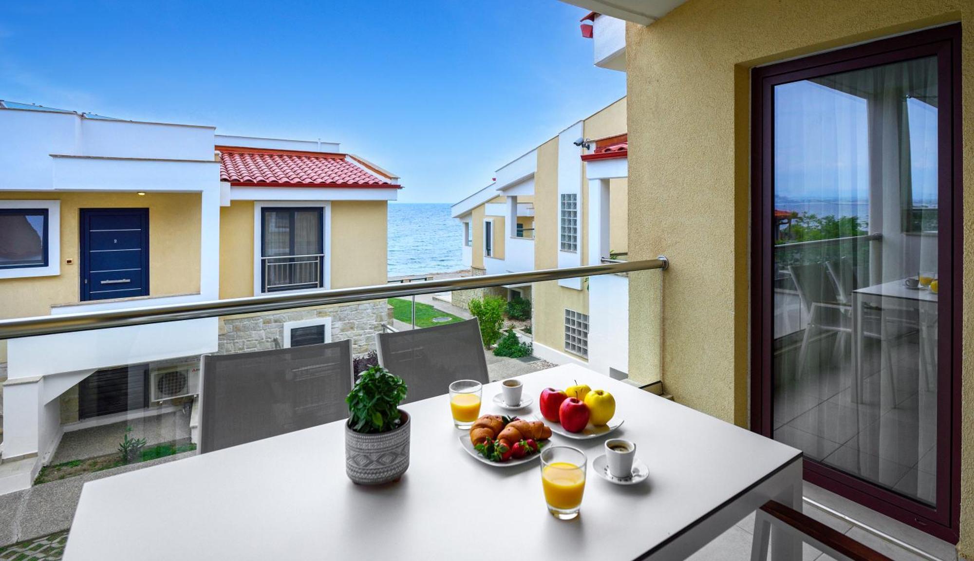 Apartment Elpiniki Luxury Nea Poteidaia