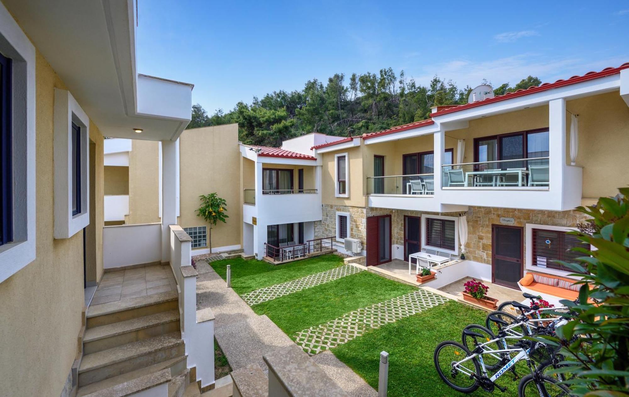 Elpiniki Luxury Nea Poteidaia