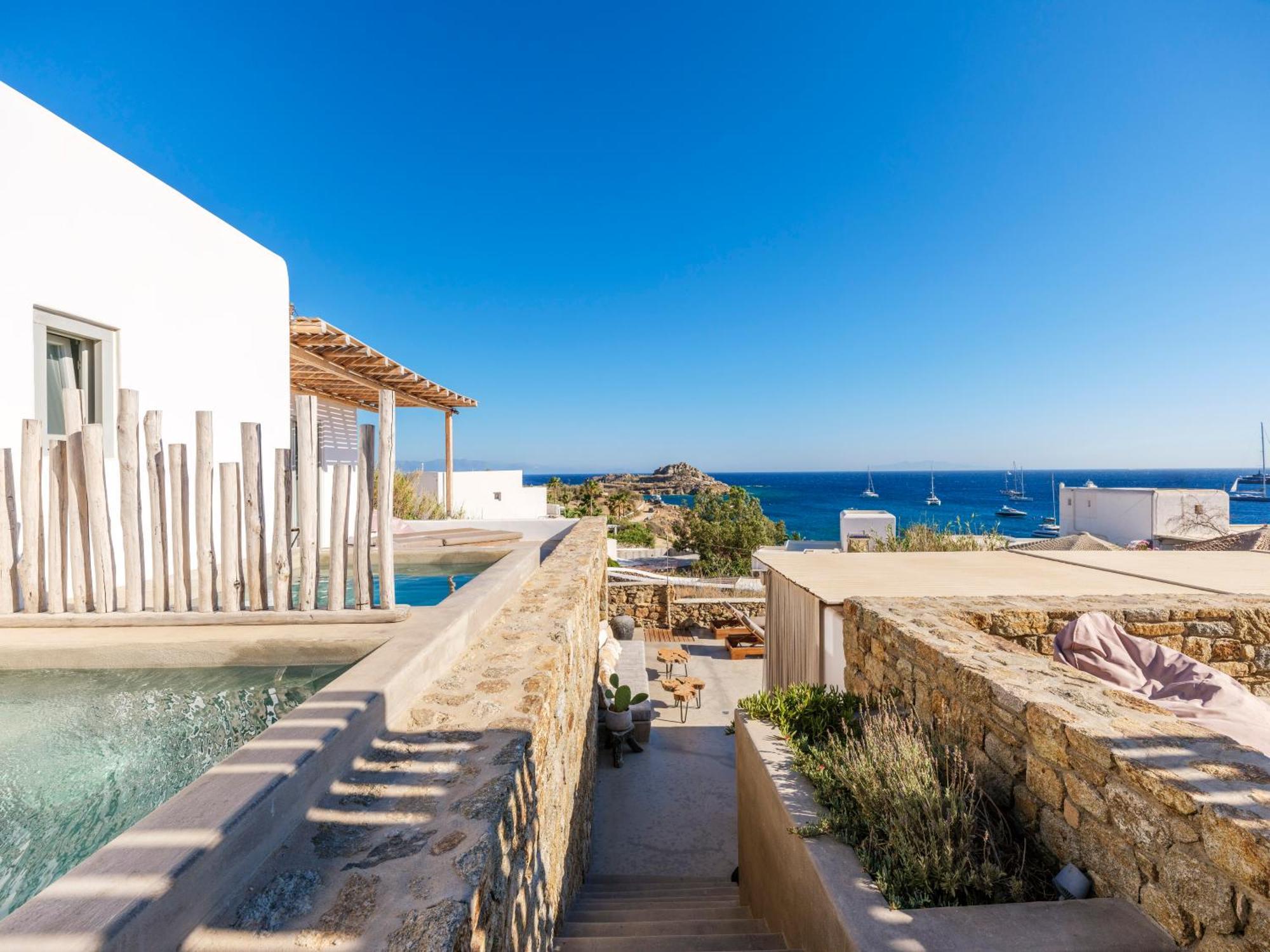 Trinity Mykonos - Beachfront Hotel 3*