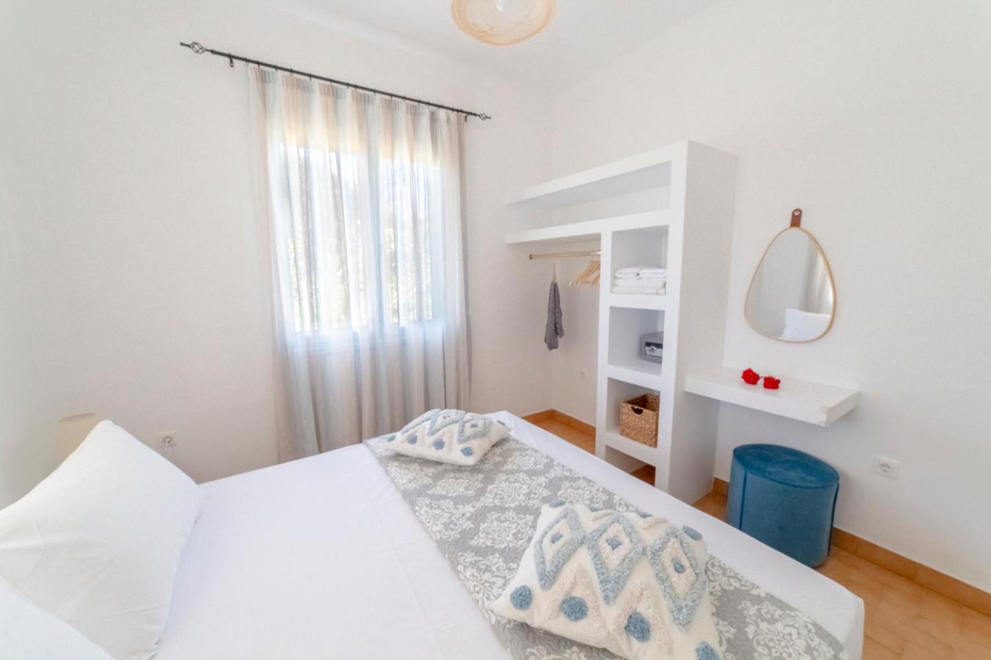 Holiday home Elizabeth By Antigone Halikounas