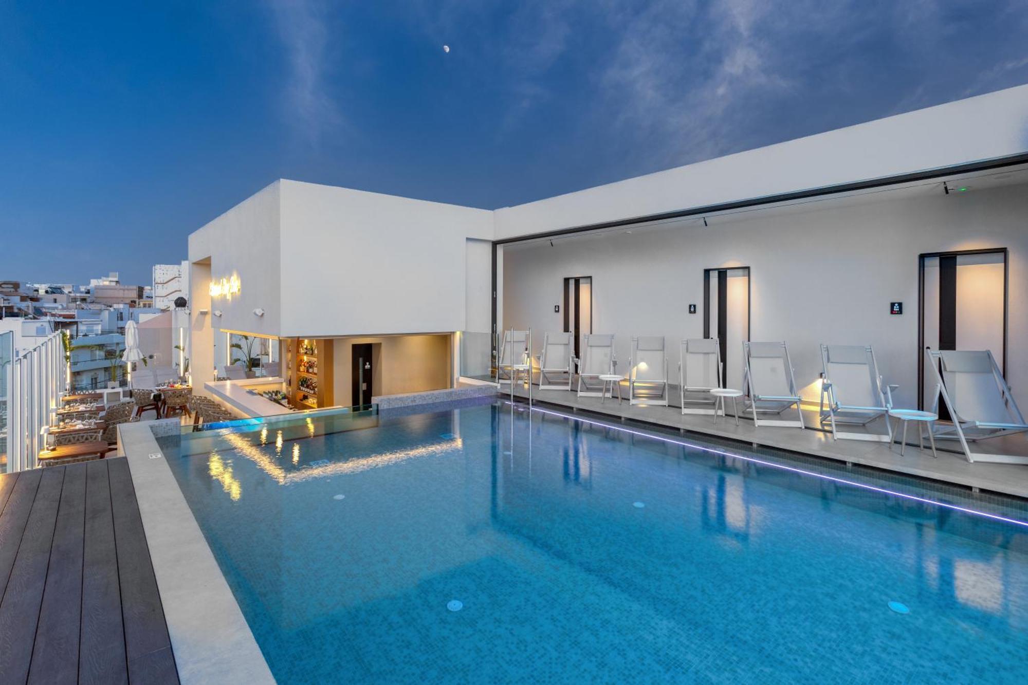 Hotel Ethereal White & 5*