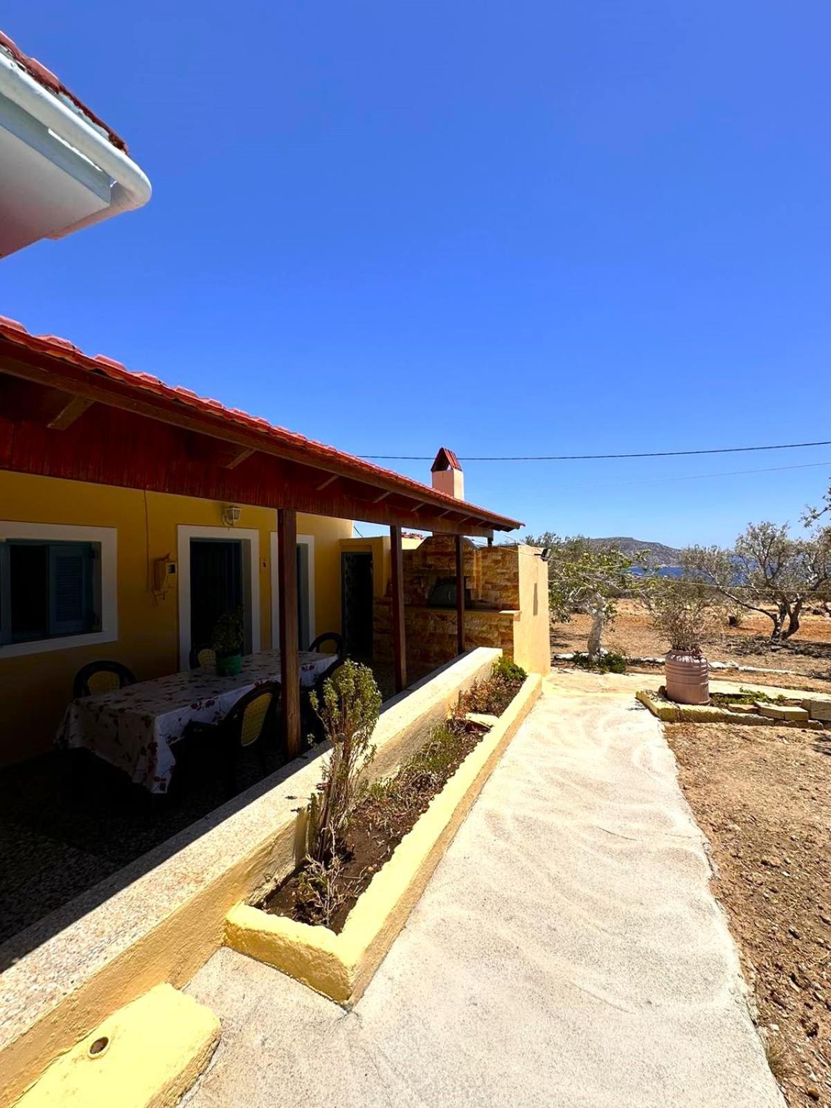 Amοopi Villa
