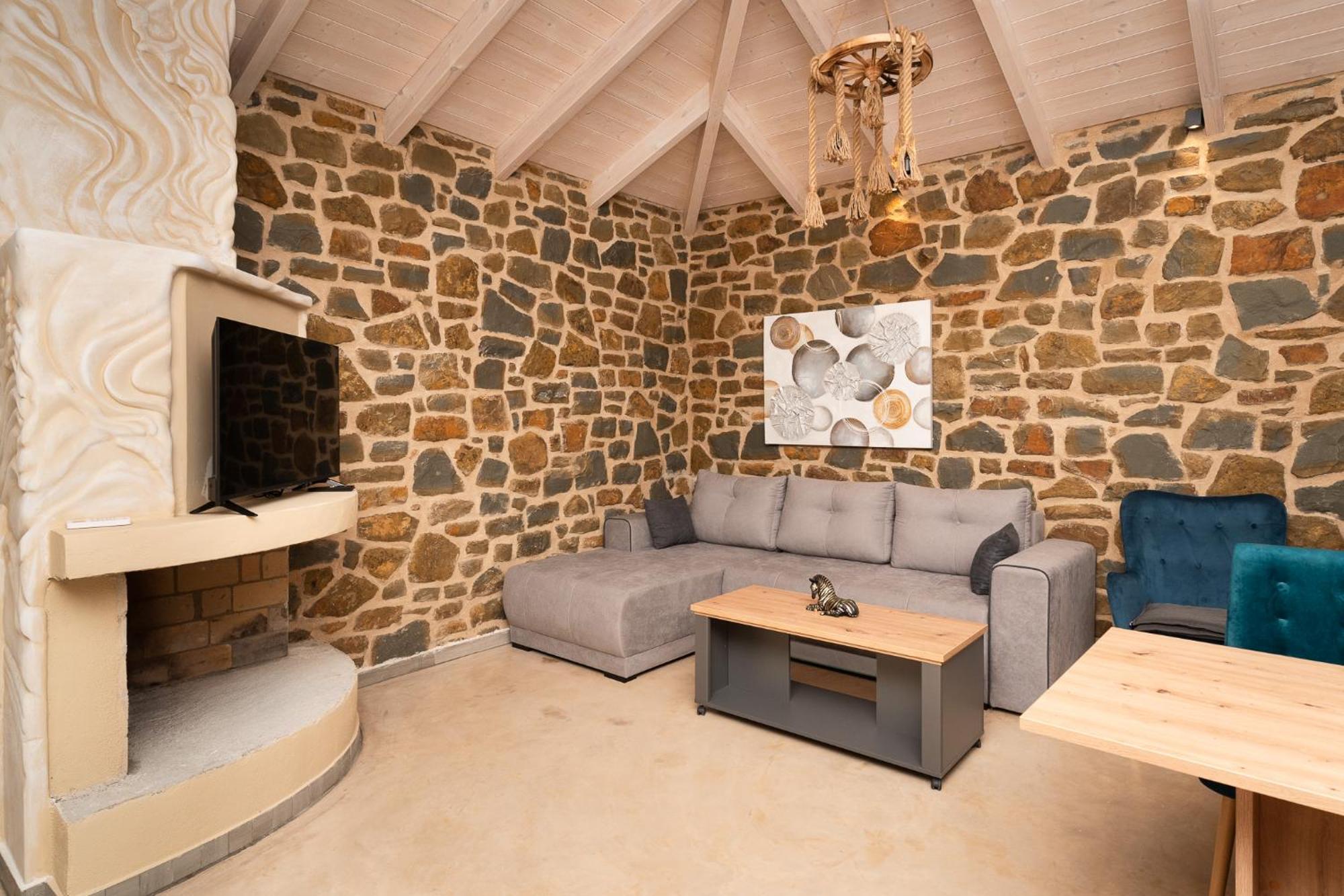 Lithos Hotel