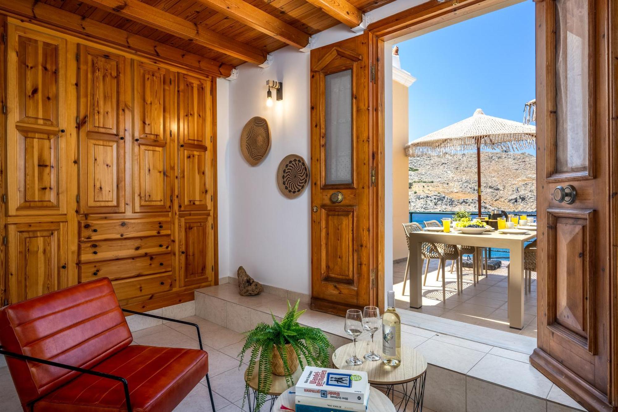 Nimporio View Villa *