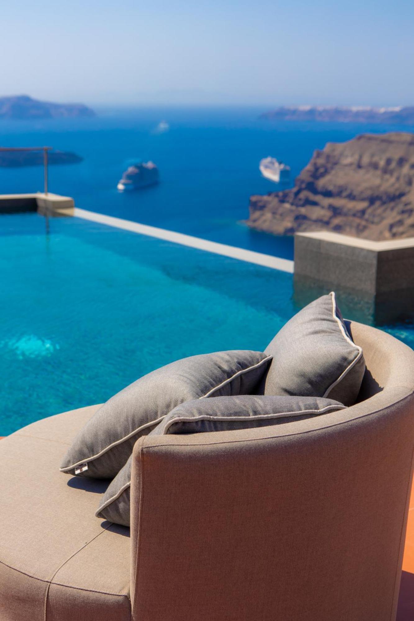 Islet Santorini * Fira (Santorini)