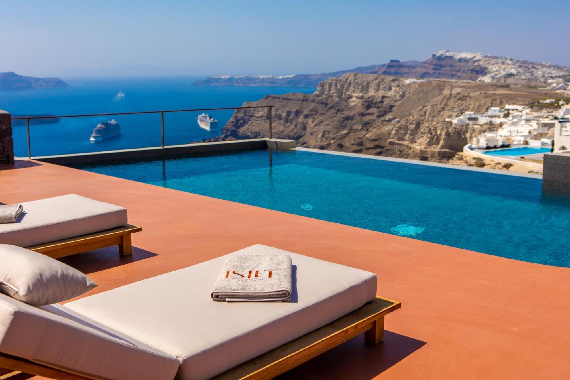 Islet Santorini * Fira (Santorini)