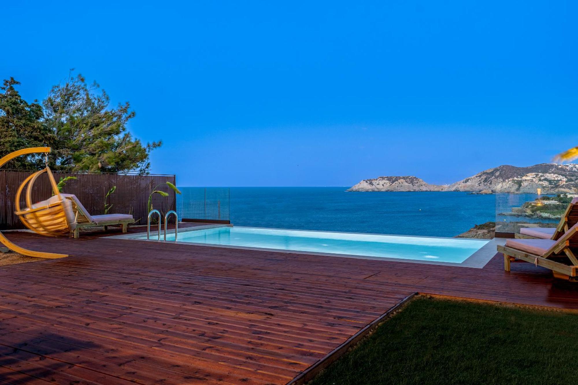 Canvas By The Sea Agia Pelagia (Crete)