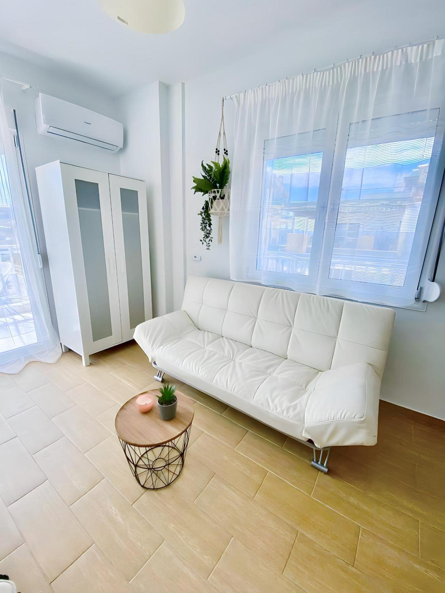Apartment Minu Sonniges In Direkter Strandnaehe, Schnelles Internet, Freies Parken, Nahe Flughafen *