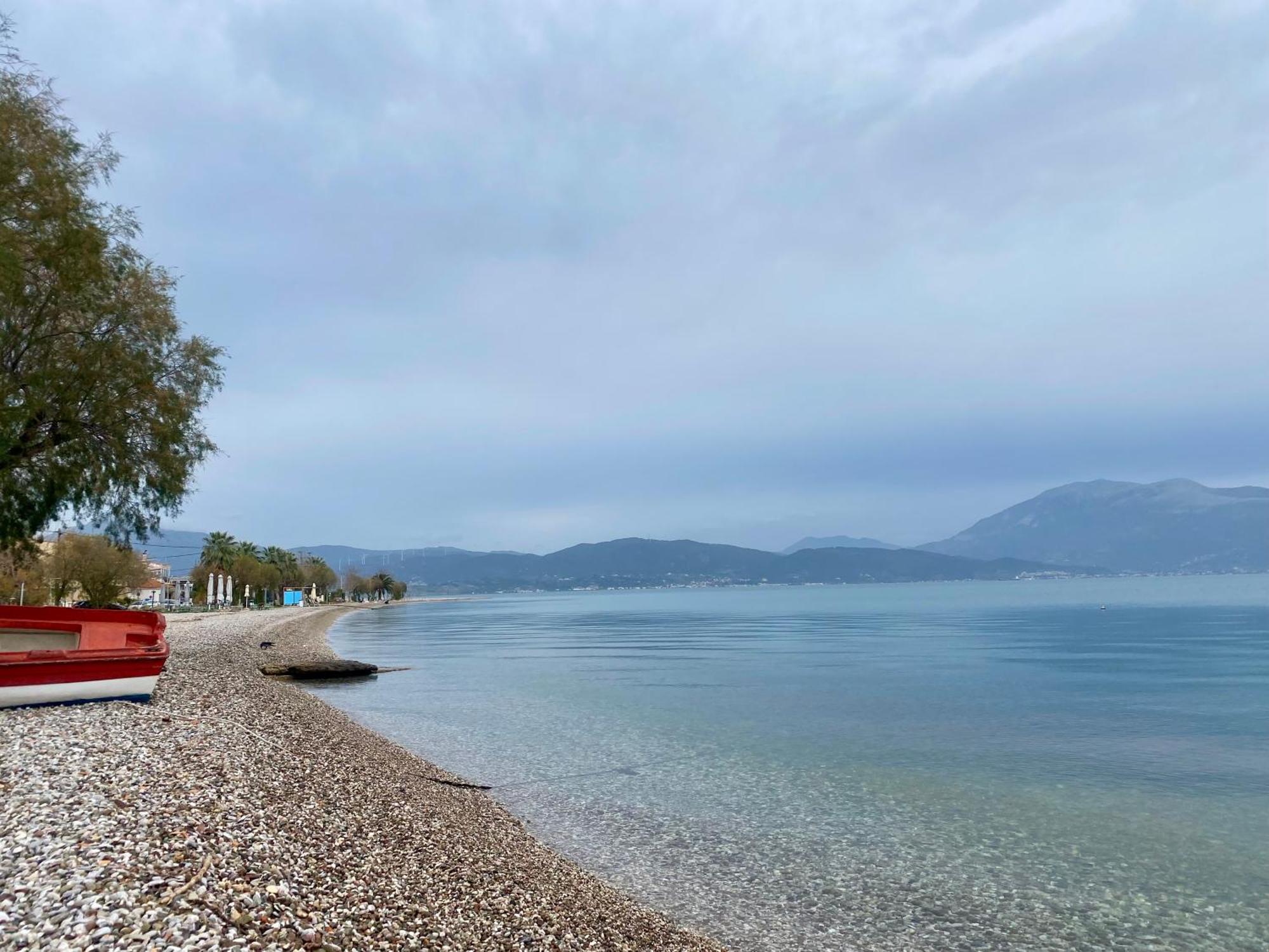 Beachfront Retreat At Agios Vasileios Patras