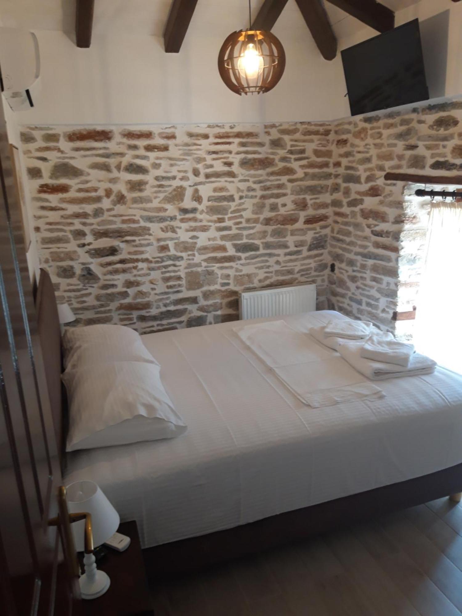 Aspasia Apartment *