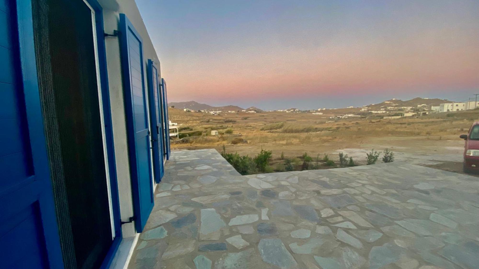 E&m Mykonos *