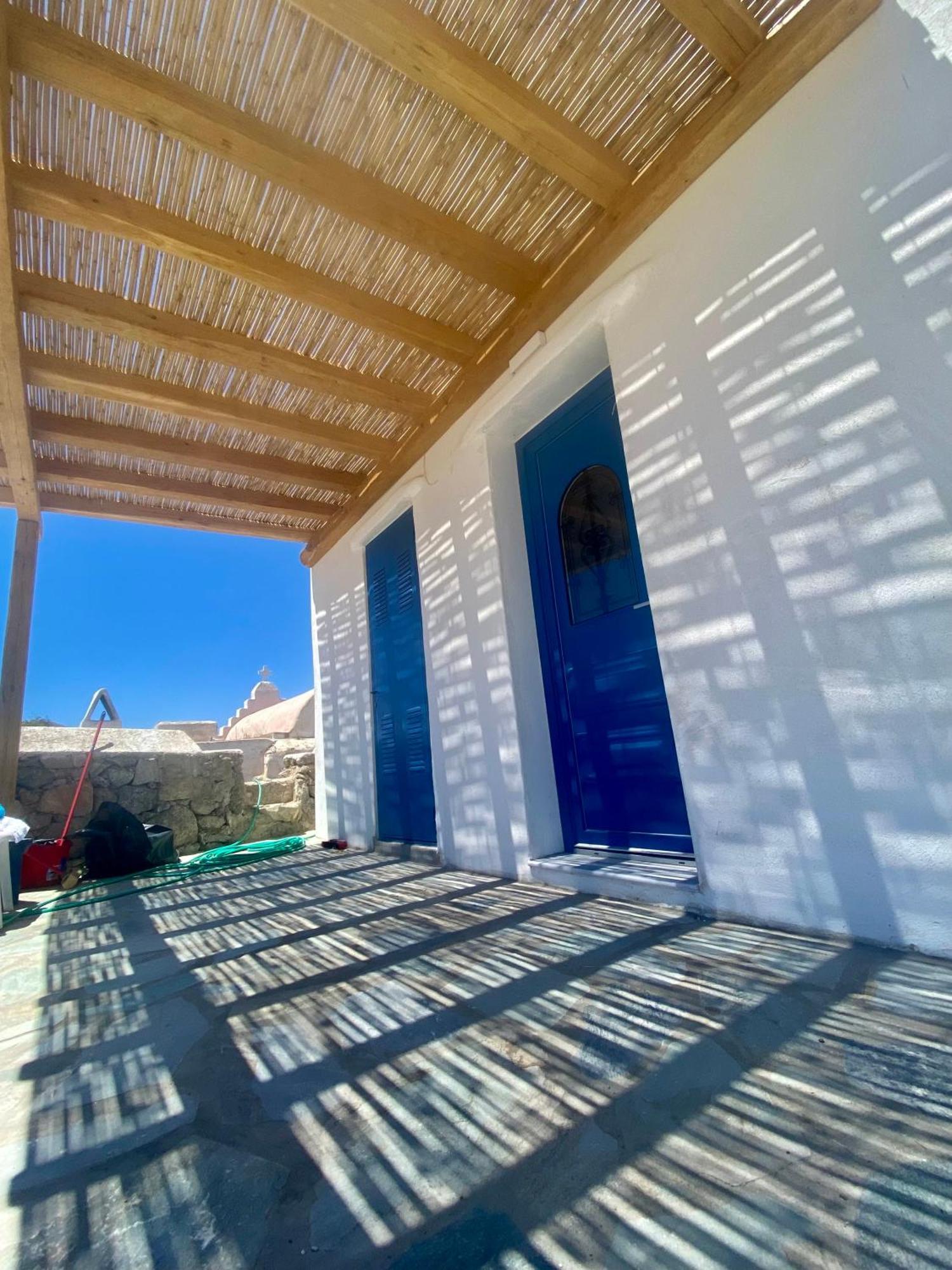 E&m Mykonos *