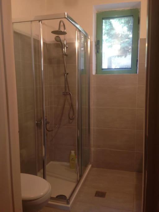 Spacious With View 10 Mins Walk To The Villa *