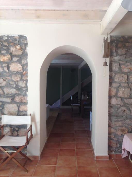 Spacious With View 10 Mins Walk To The Villa *