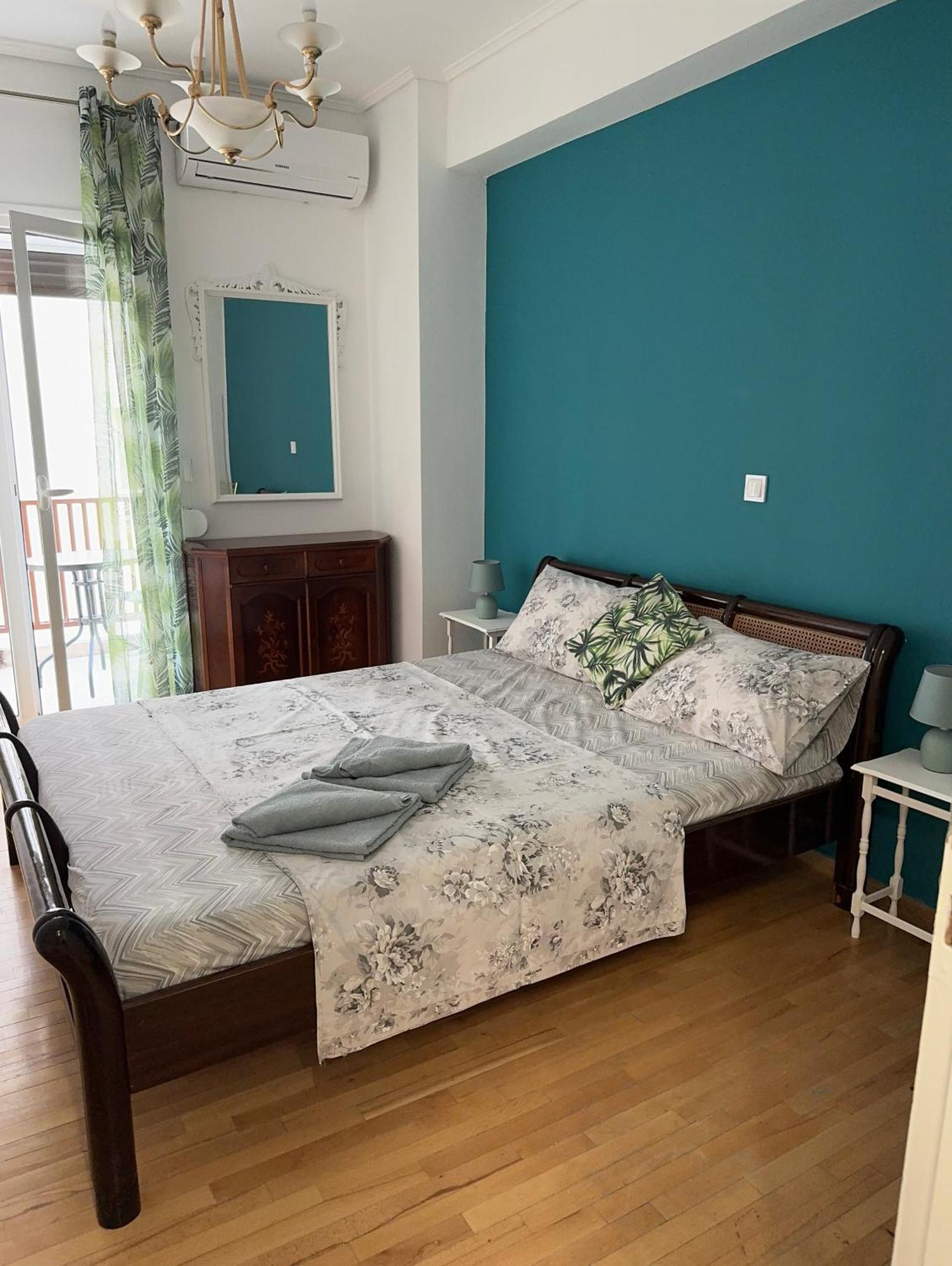 Alex Hause Apartment