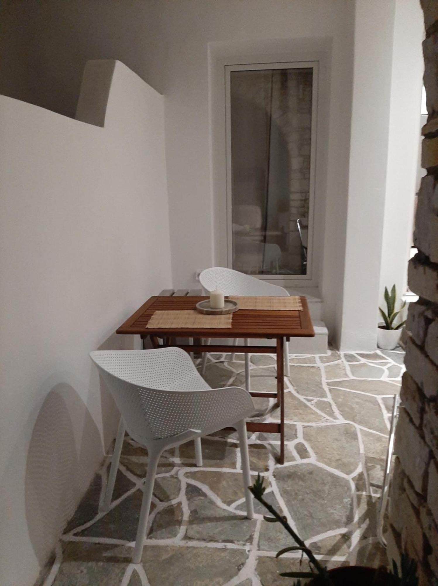 Apartment Flora In Paros