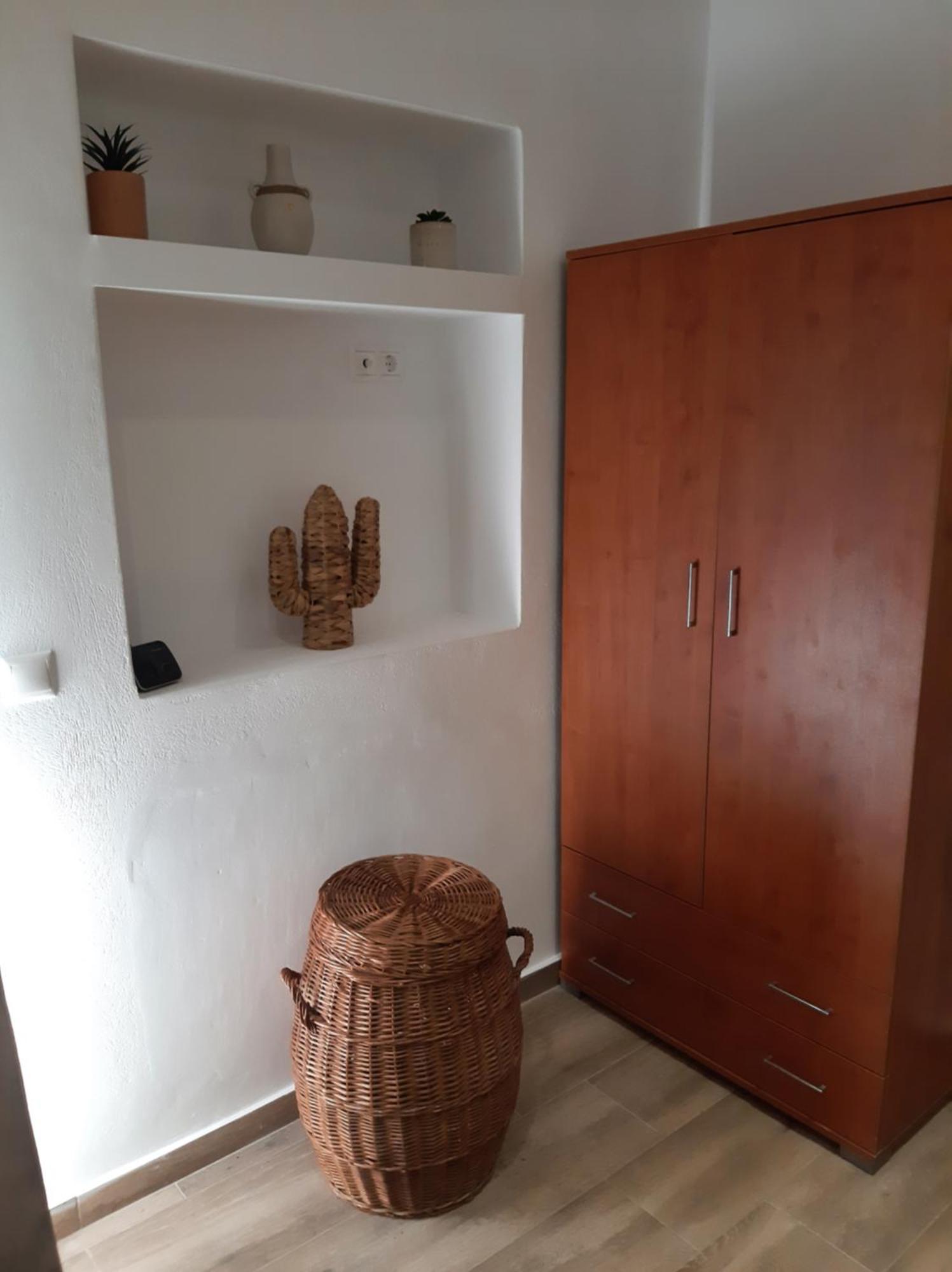 Flora In Paros Apartment