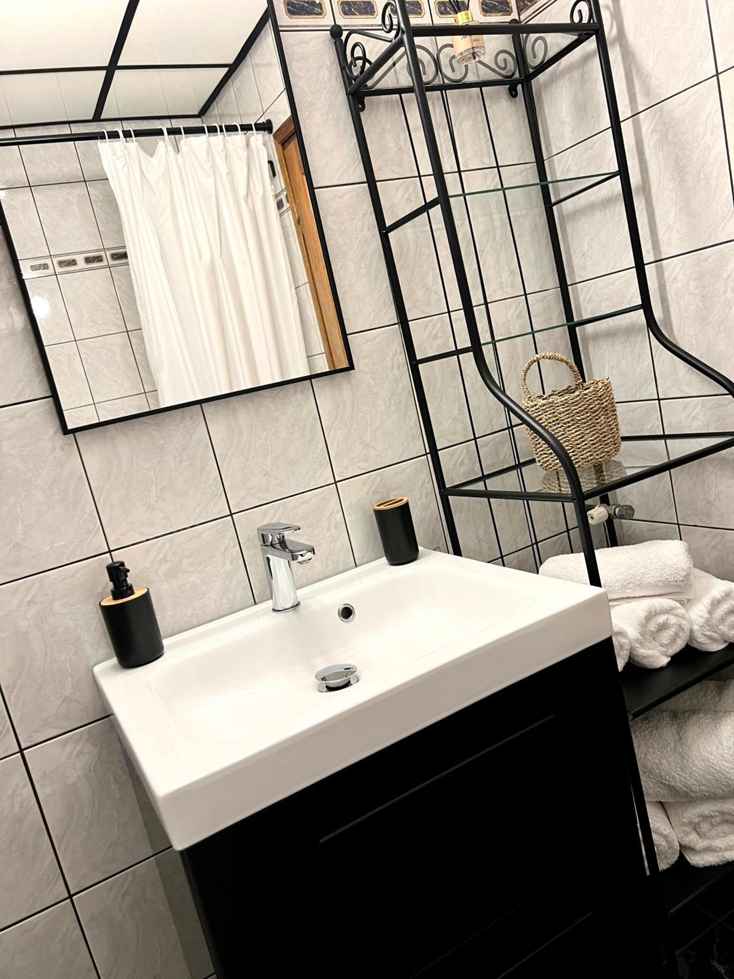 No40 Downtown Apartment