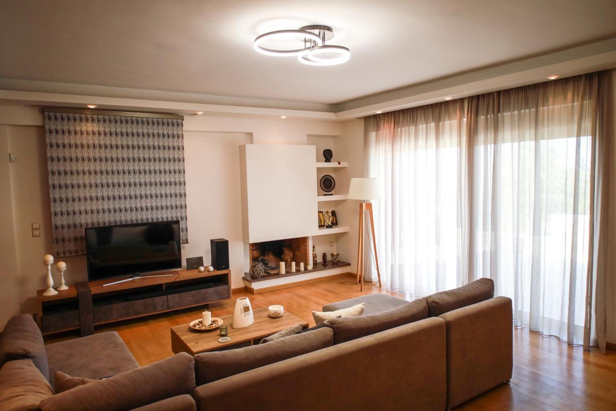 Luxury With Pool In Athens Riviera *