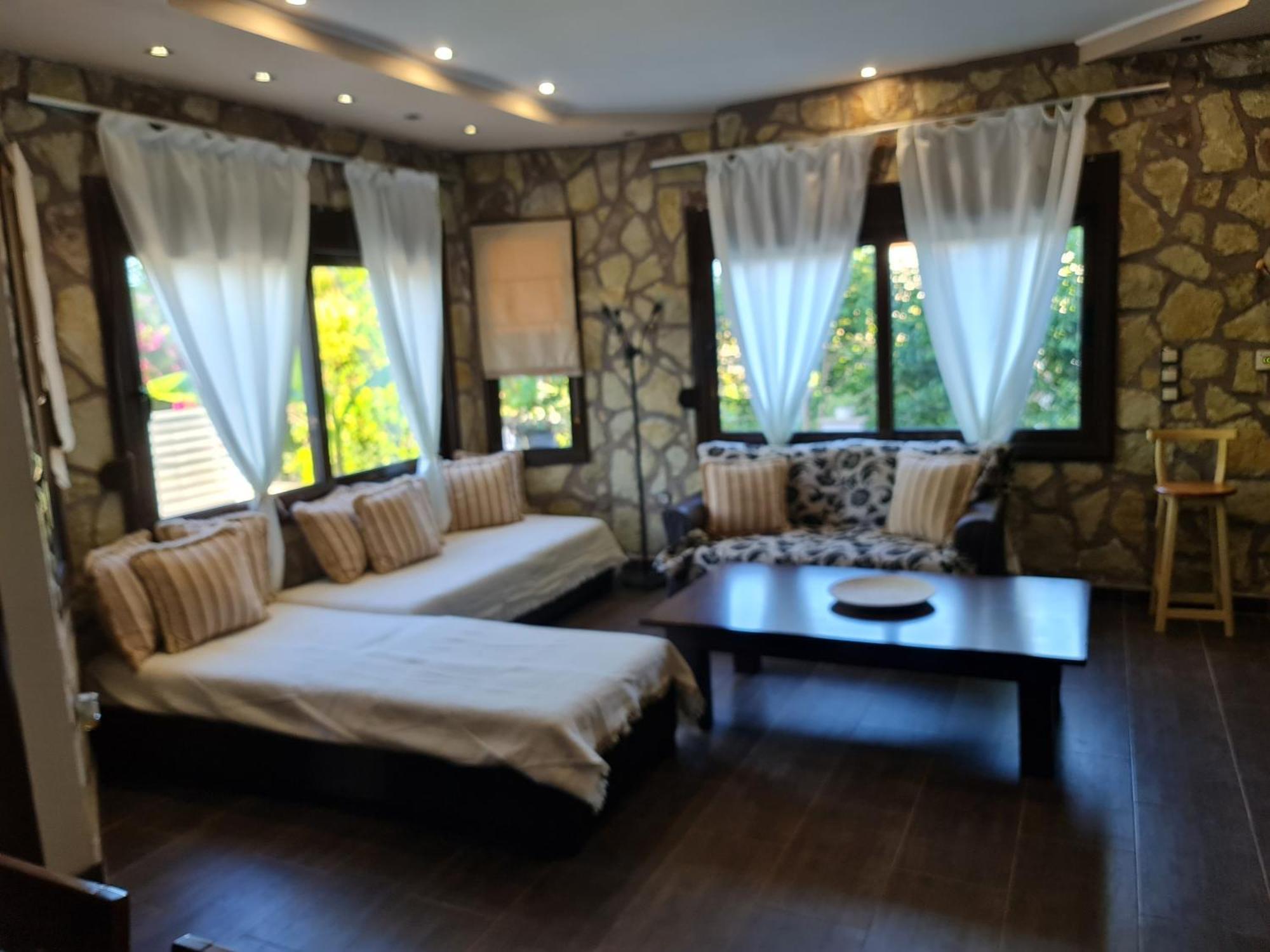 Akis House * Nea Mesagkala