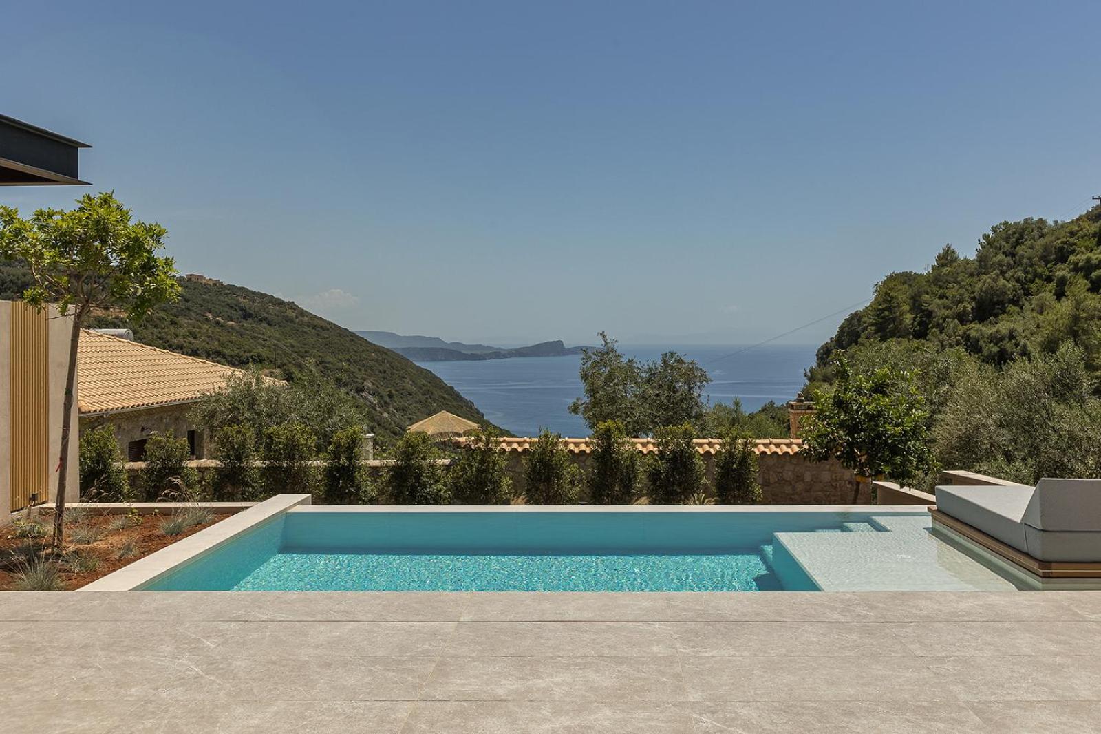Monalia Villa Parga