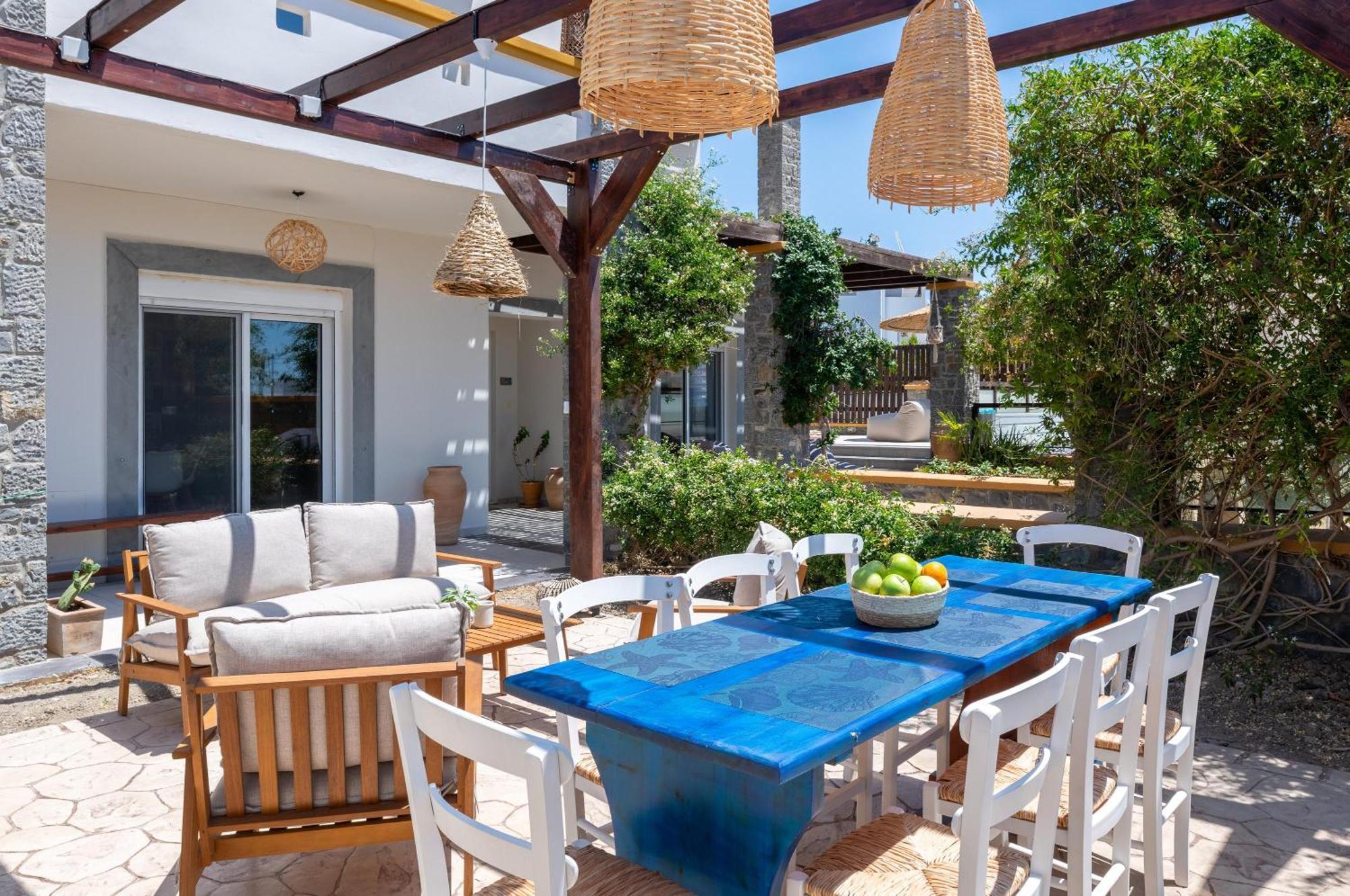 Bougan Villa Lardos