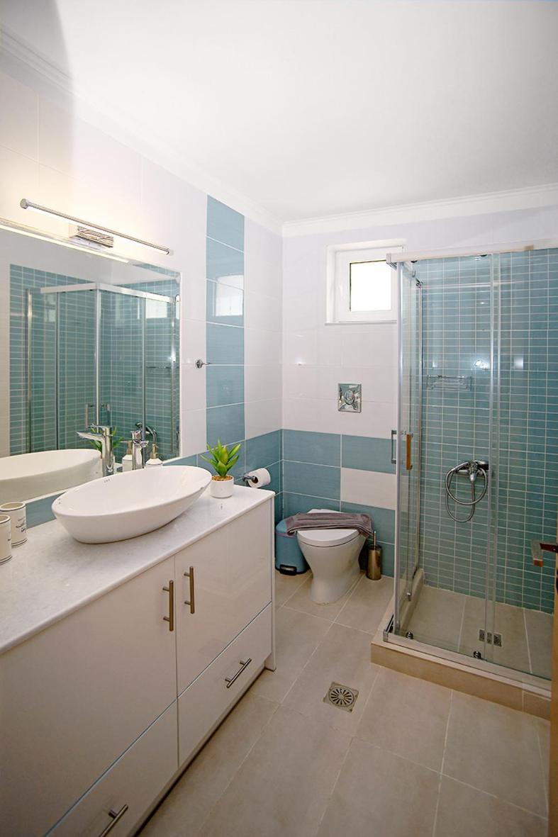 Messinian Seaview Retreat Apartment *