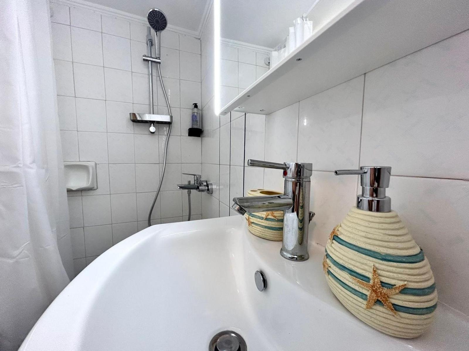 Sea Pleasure View Apartment *