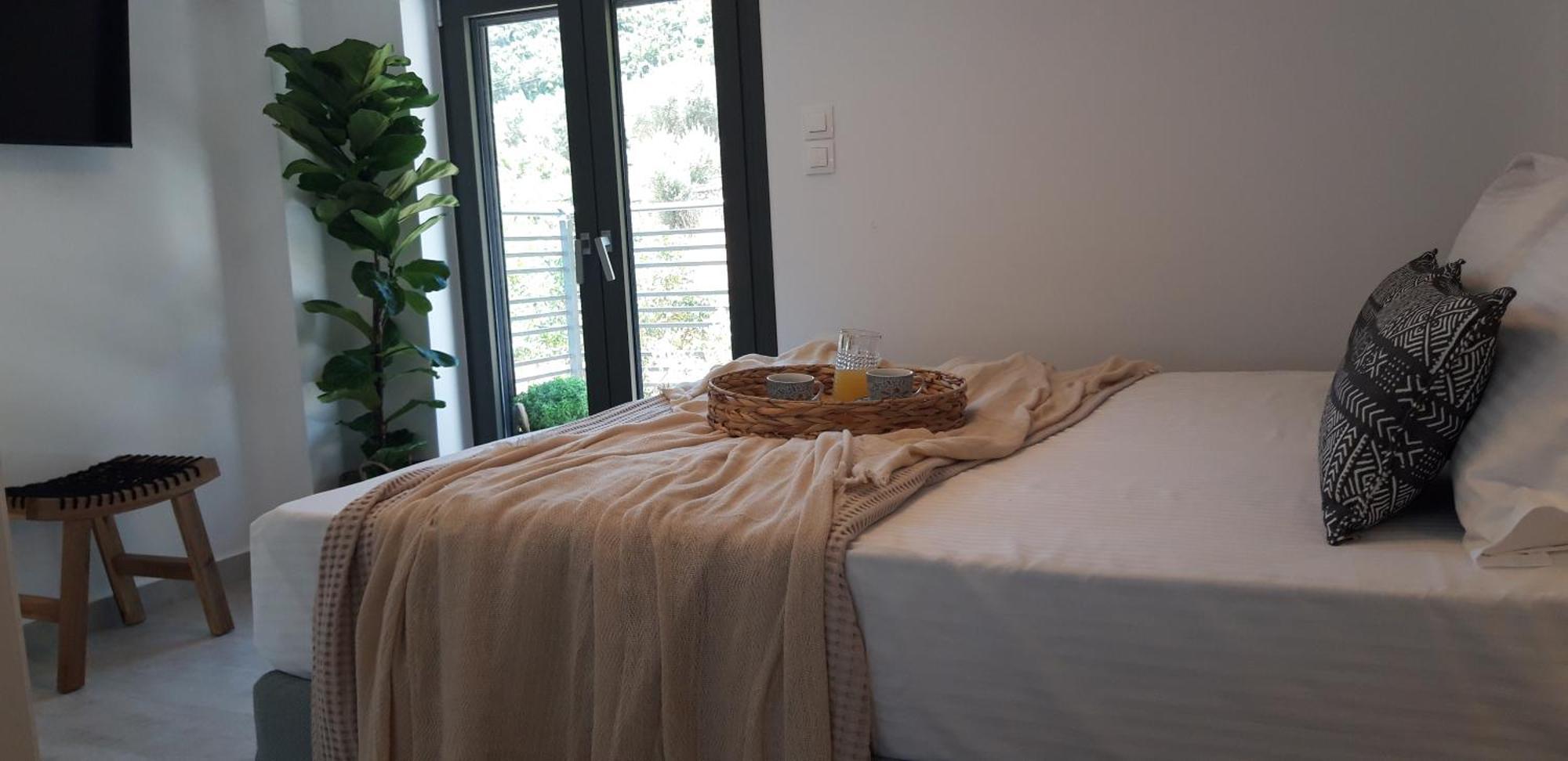 Avra Loft Apartment Nikiana