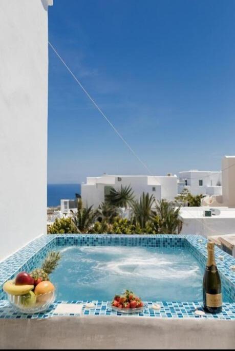 Guest house Ichor Fira (Santorini)
