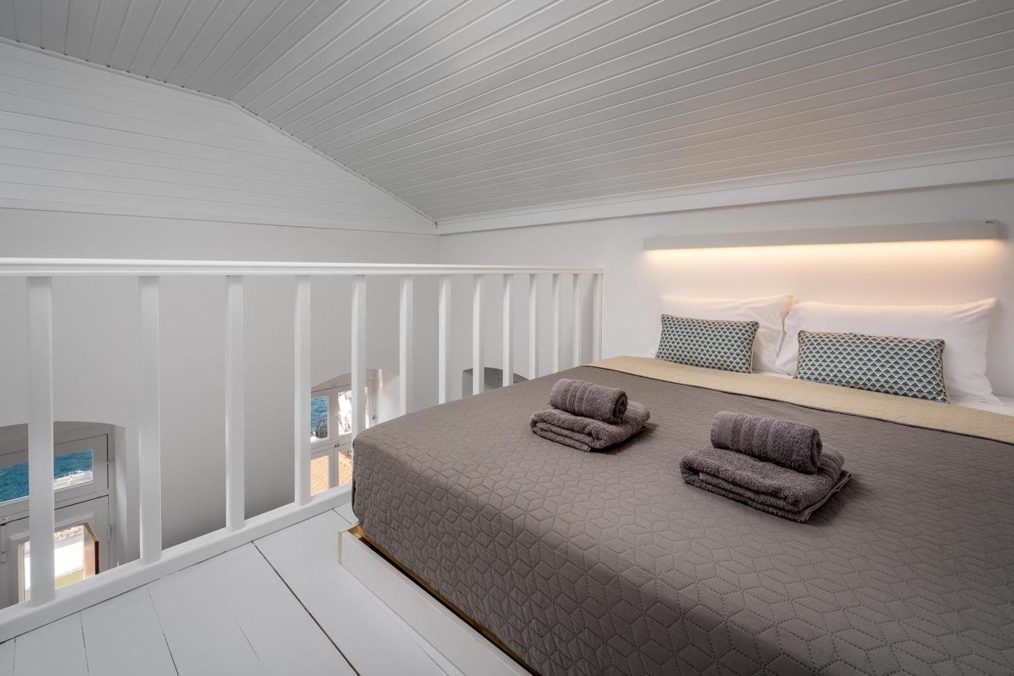 Annikas Port View-1st Floor *