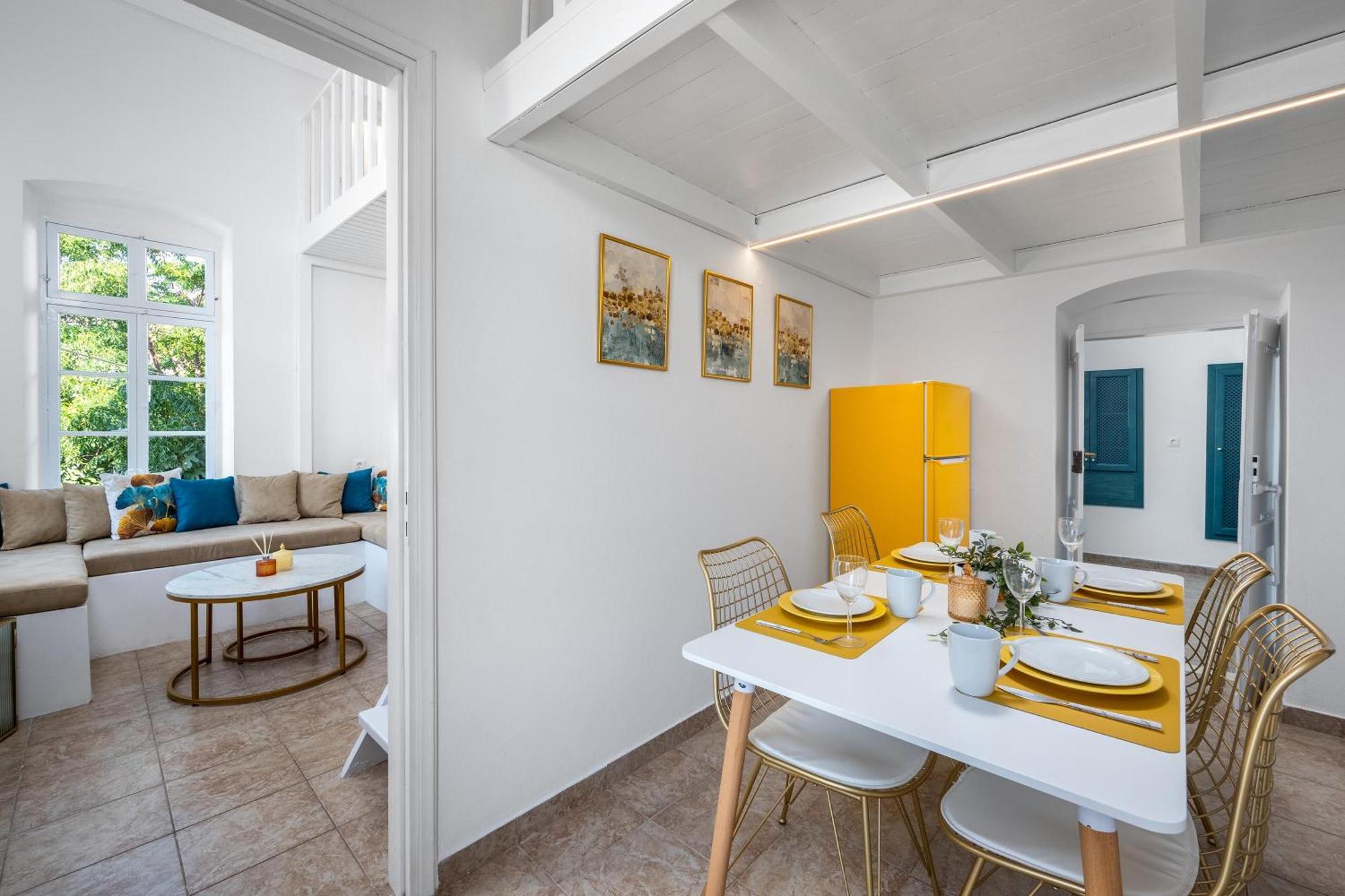 Annikas Port View-1st Floor * Symi