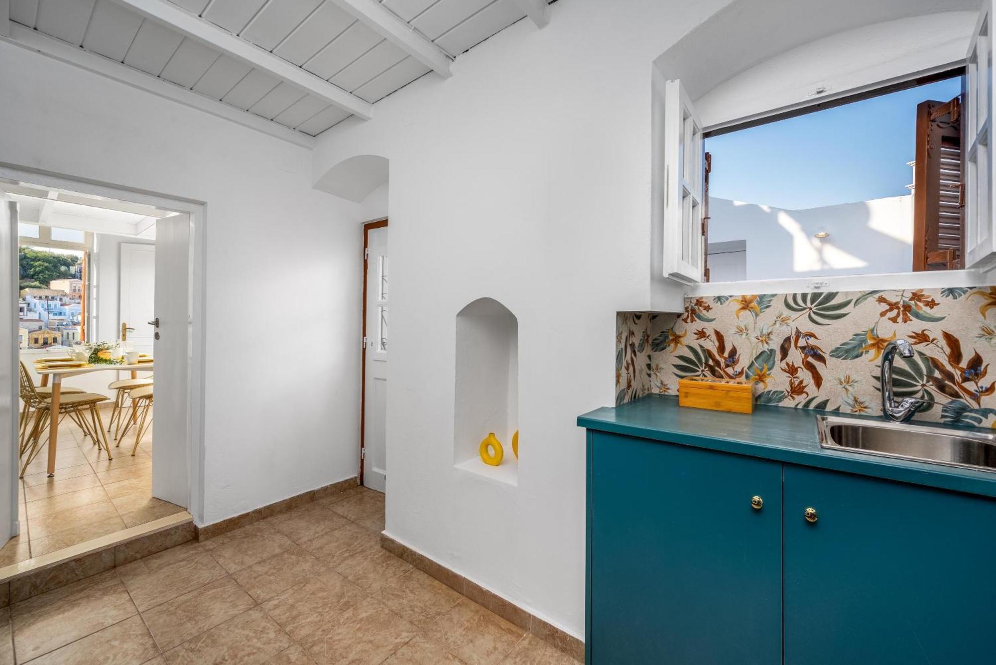 Annikas Port View-1st Floor Apartment *