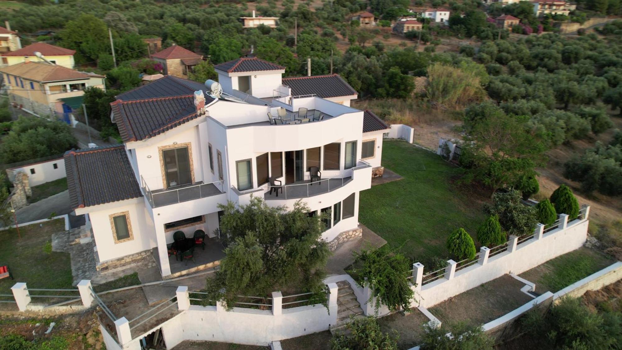 Zografos Homestay
