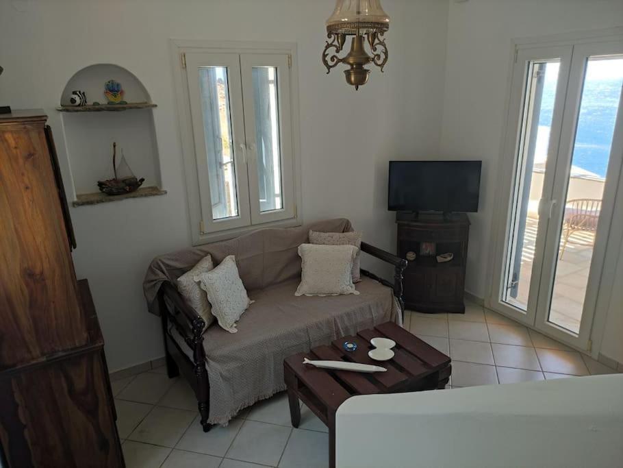 Margarita's Vourni House *