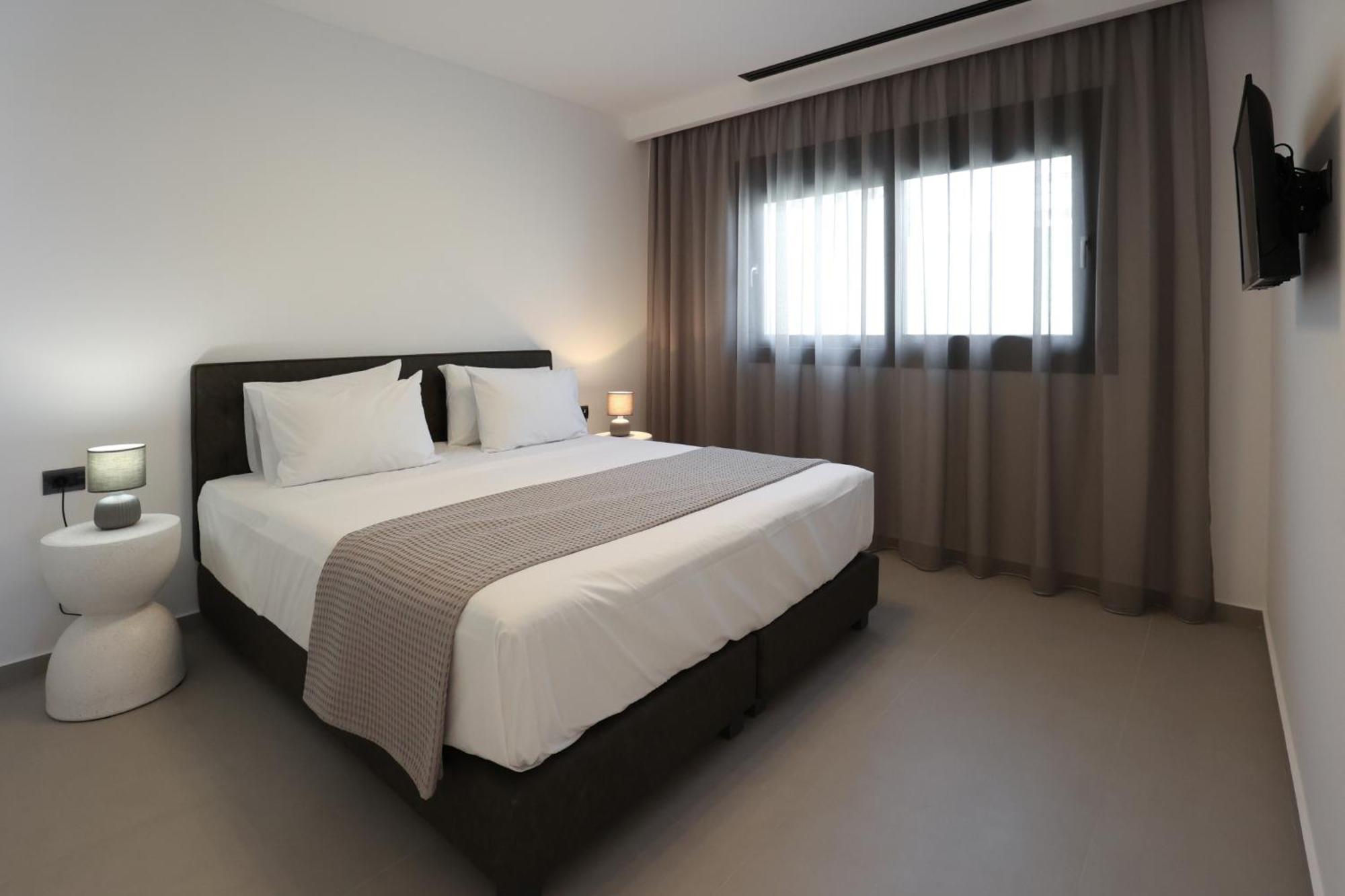 Limi Deluxe Holiday home *