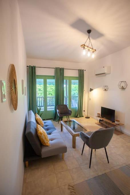 Morning Glory Apartment
