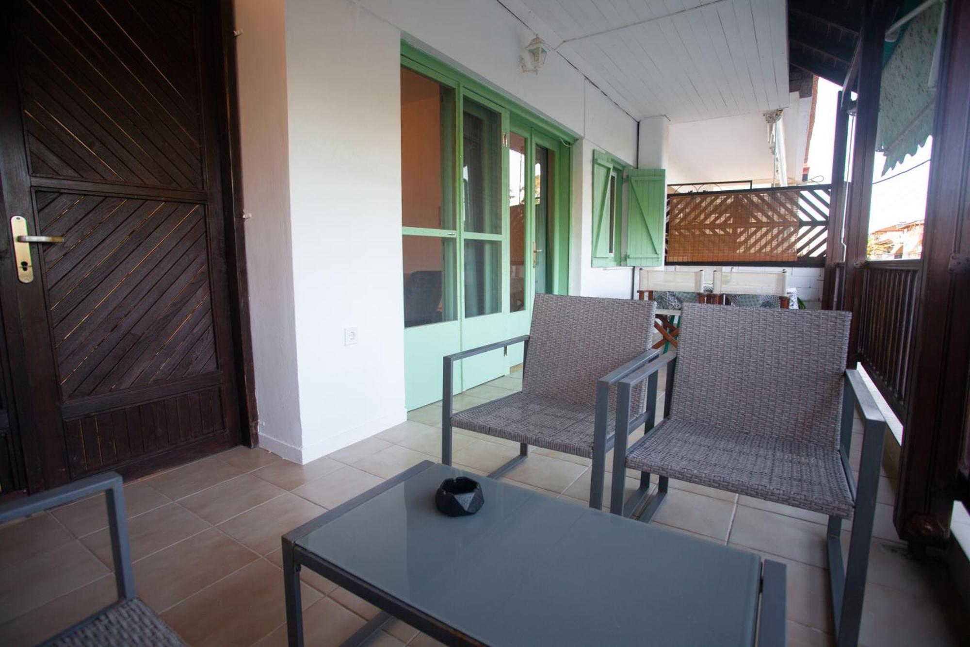 Morning Glory Apartment *