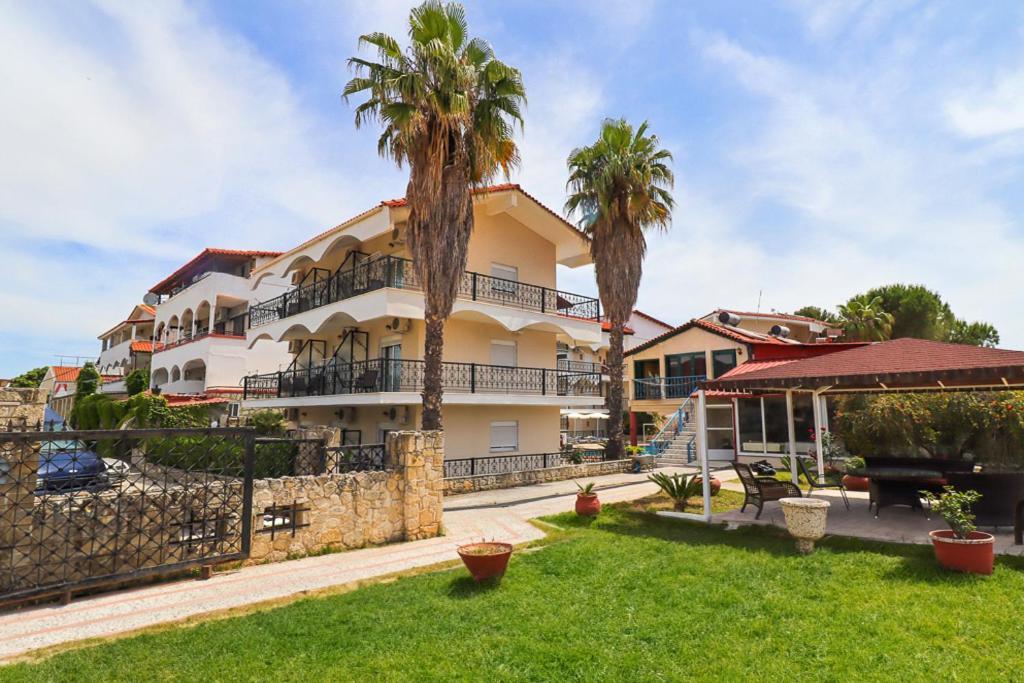 Hotel Grand Victoria Hanioti