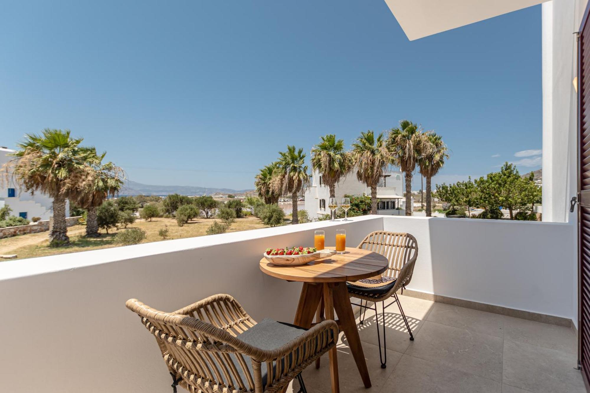 Perla Aparthotel 2*