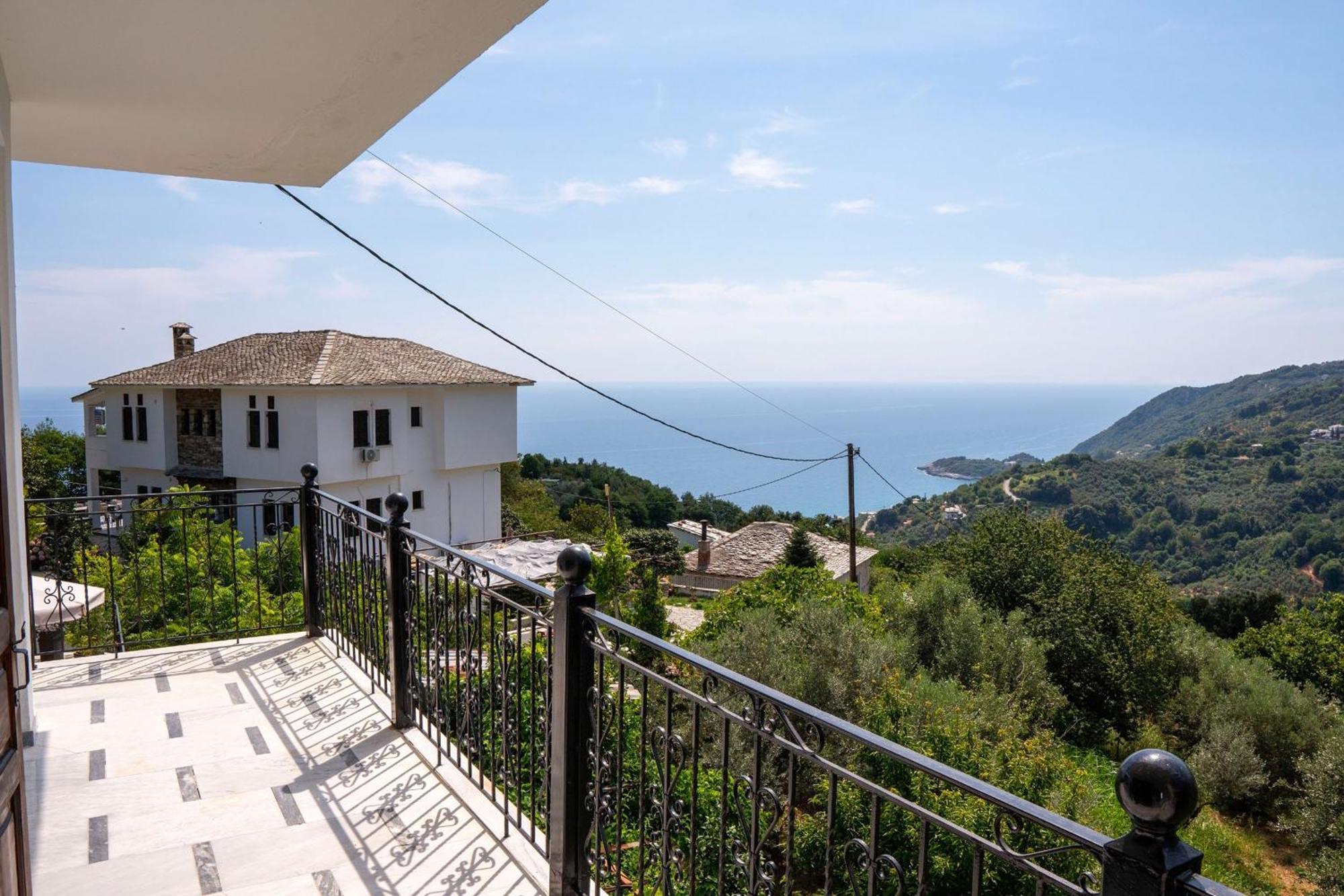 Paradeisos Apartment *