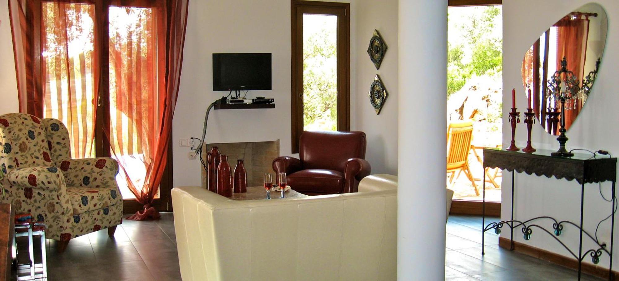 Alonissos Poikilma - Luxury In Alonissos In Nature With Private Pools