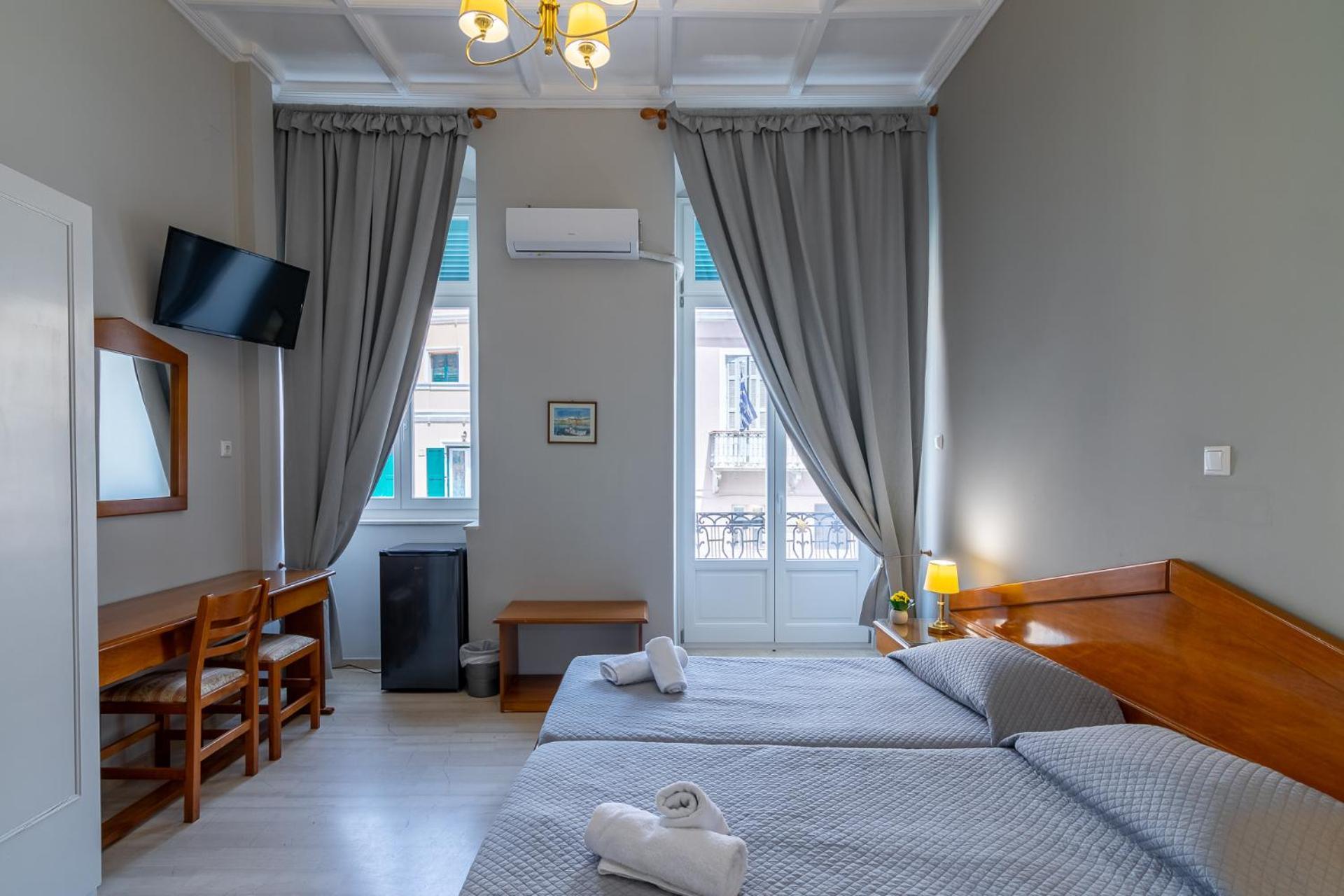 Halaris Hotel