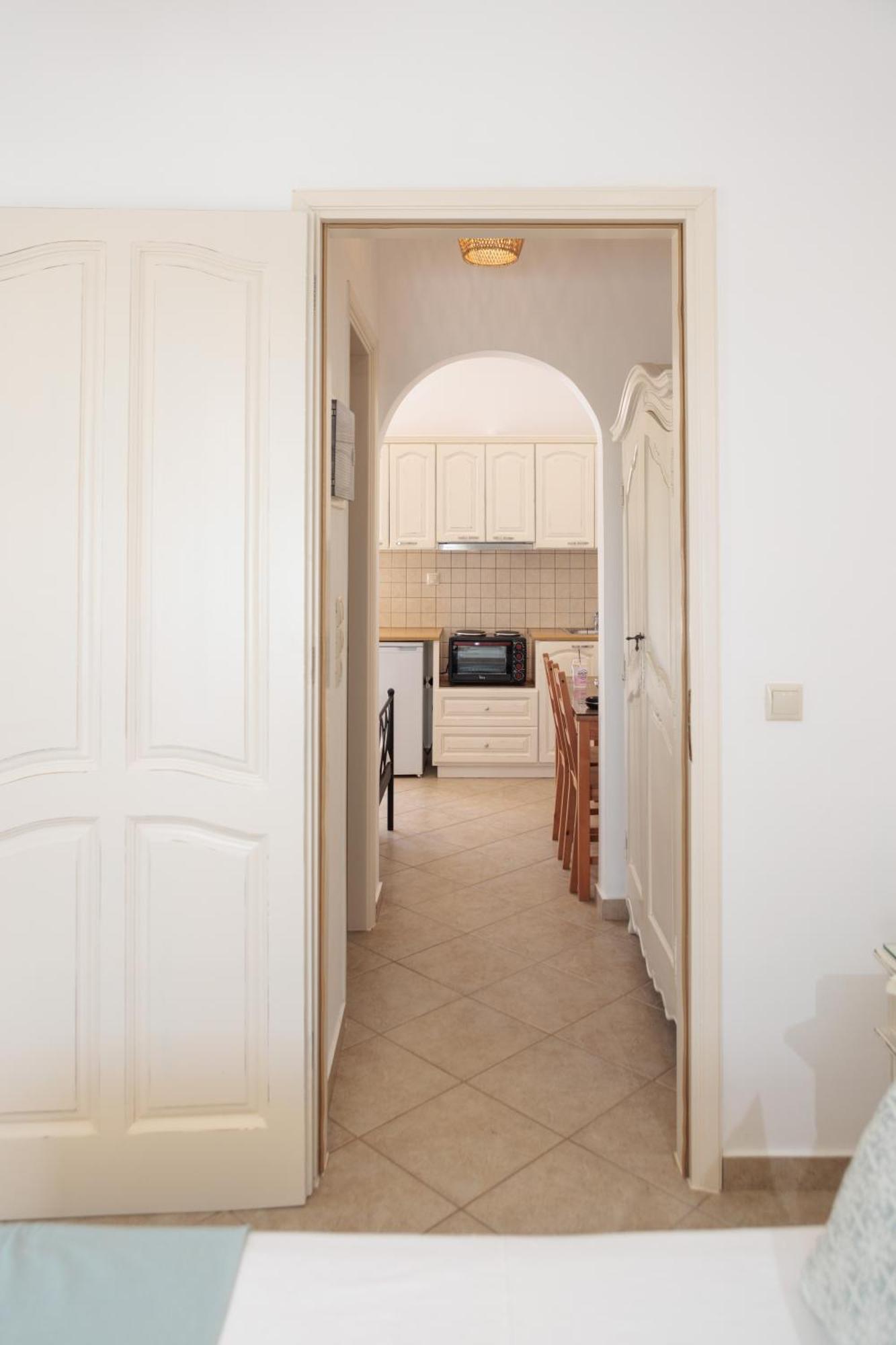 Maria's & Studios Agia Anna (Naxos)