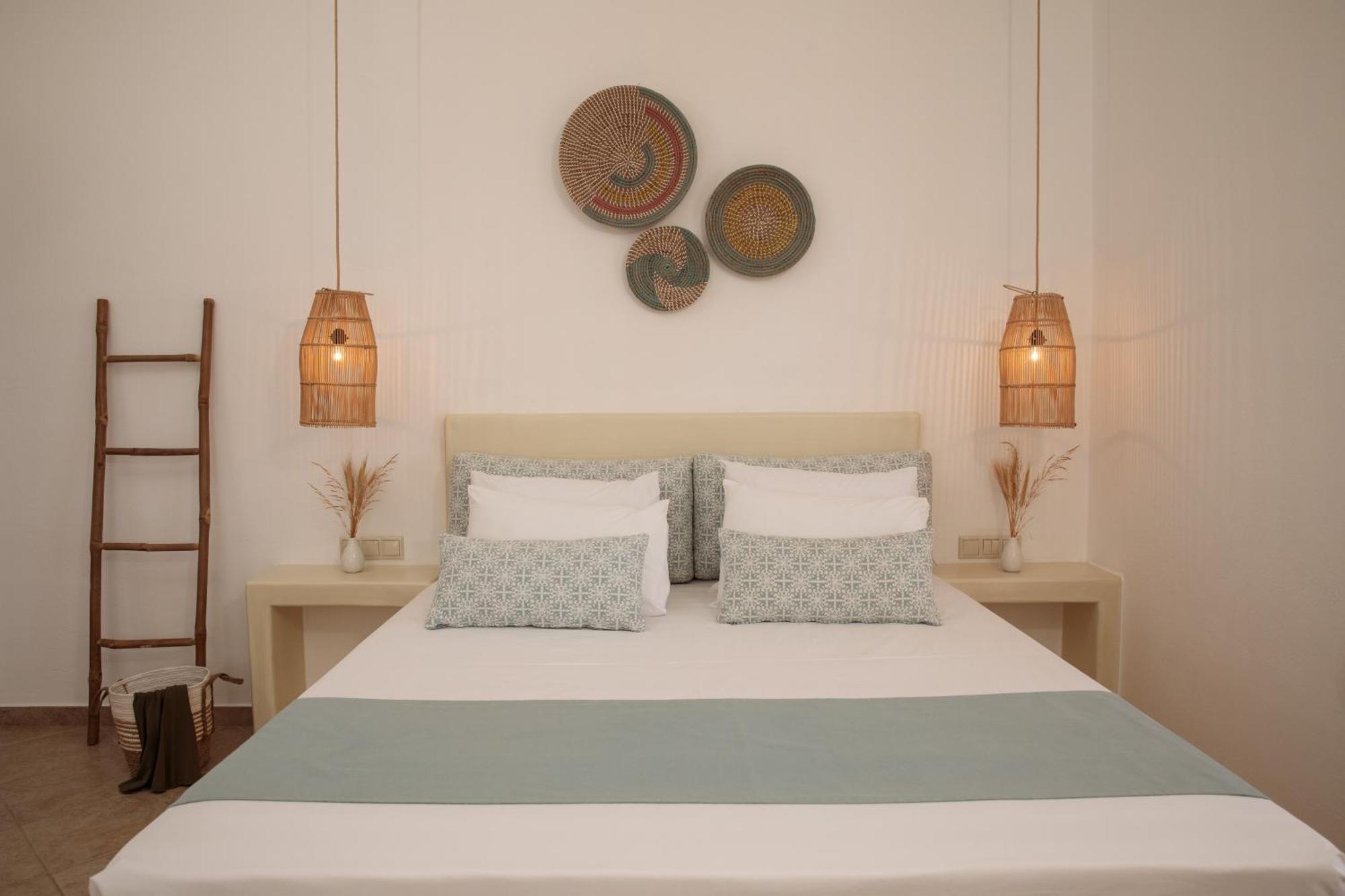 Maria's & Studios Agia Anna (Naxos)
