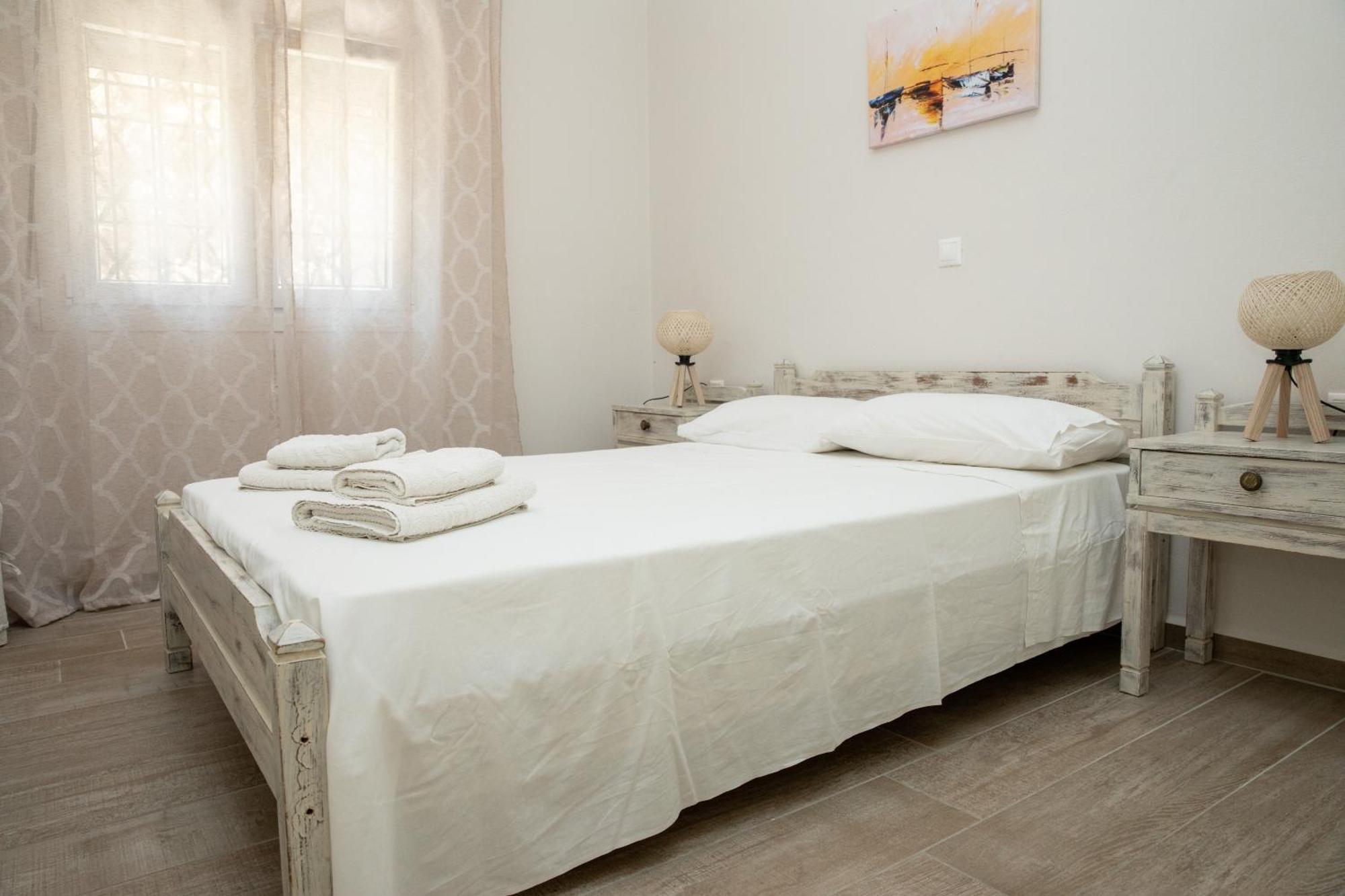 Aparthotel Elena 2*