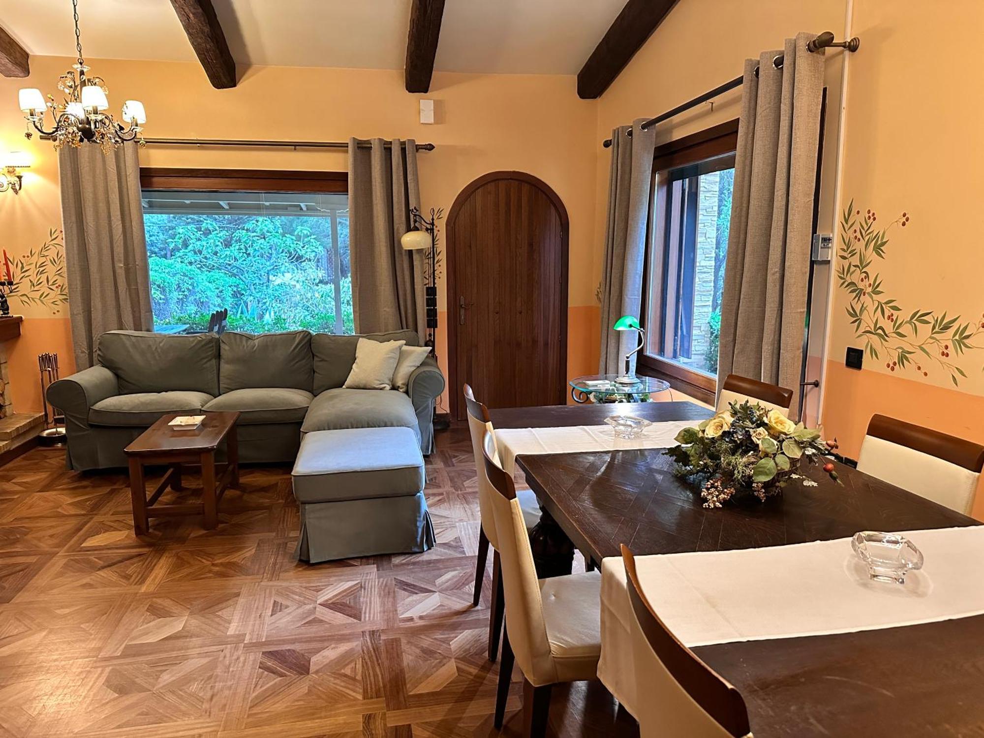 Umami Villa Makri